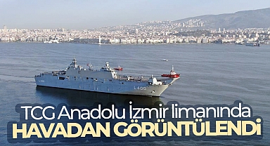 Dünyanın ilk silahlı insansız hava aracı İzmir'de, TCG Anadolu İzmir limanında havadan görüntülendi
