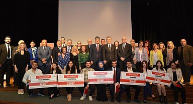 Eczacılık Fakültesi öğrencisinden önemli başarı