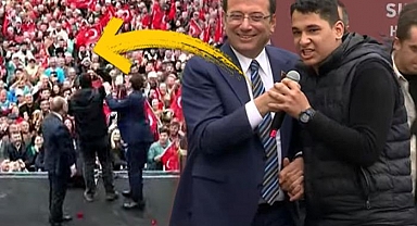 Ekrem İmamoğlu'nun mitinginde dikkat çeken anlar! Mikrofonu gencin elinden aldı: Kerata yakacak şimdi burayı