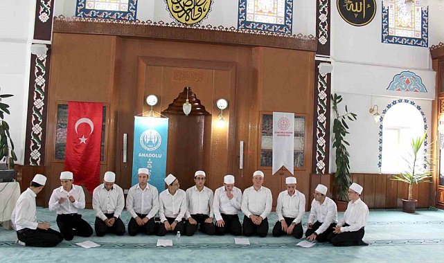 En güzel hutbeyi okumak için yarıştılar