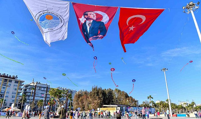 Engelleri Uçuruyoruz Şenliği ile gökyüzü rengarenk oldu