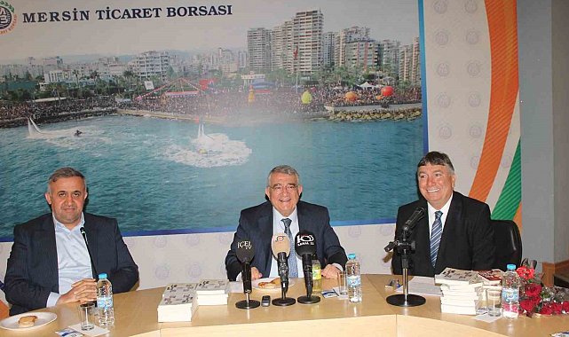 Ercan Güneş 'Sanata dair yaşananlar' adlı kitabının tanıtımını yaptı