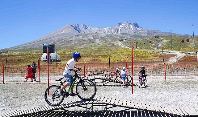 Erciyes'te bisiklet ve aktivite parkı sezonu açıldı