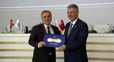 ERÜ'de 'TÜBİTAK 1004 Programı Deneyim Paylaşım ve Tanıtım Töreni