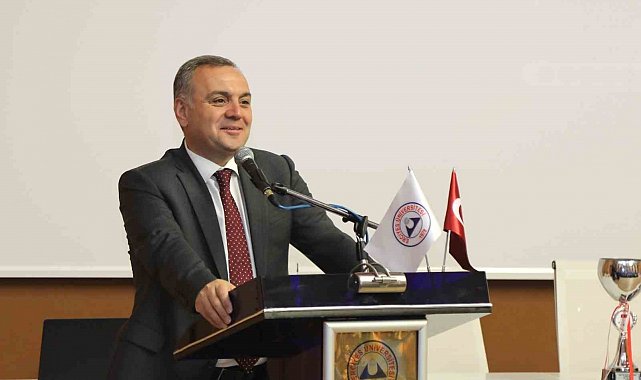 ERÜ'de Başarılı Sporcular Ödüllendirildi