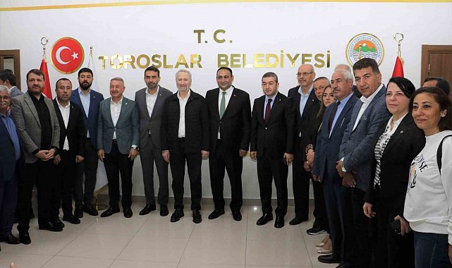 Eski Bakan Çağlayan: "Bizim davamız kutlu bir davadır"