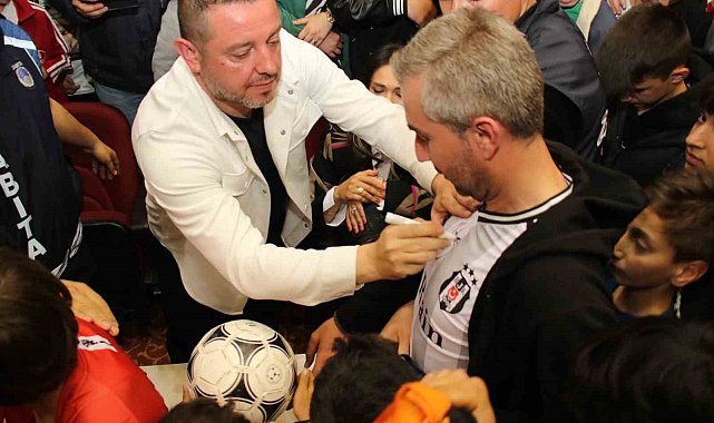 Eski Milli Futbolcu Nihat Kahveci Akşehirlilerle buluştu