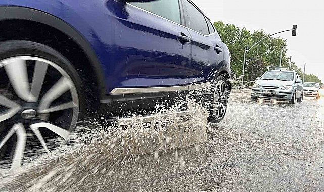 Eskişehir'de gök gürültülü sağanak yağmur