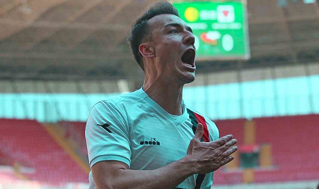Eskişehirspor lideri devirerek ligde kalma umutlarını sürdürdü