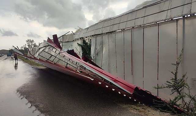 Fırtına ve hortumda panik anları kamerada