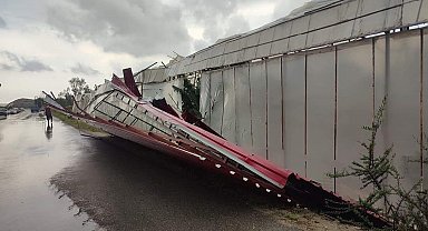 Fırtına ve hortumda panik anları kamerada