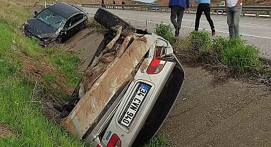 Gemerek'te zincirleme trafik kazası: 6 yaralı