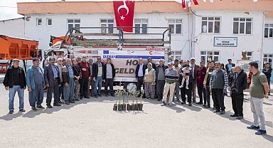 Gülnar'da 3 bin zeytin fidanı dağıtıldı