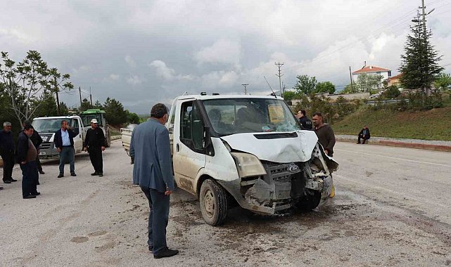 Günyüzü'nde maddi hasarlı trafik kazası meydana geldi