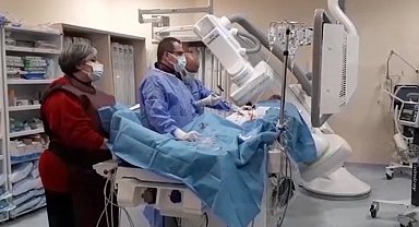 Hava ambulansıyla nakledilen hasta: "Eskiden at arabasıyla geliyorduk hastaneye, şimdi devletimiz bizi helikopter ile getiriyor"