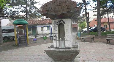 Hayırsever vatandaşın 18 yıl önce yaptırdığı çeşme atıl hale geldi