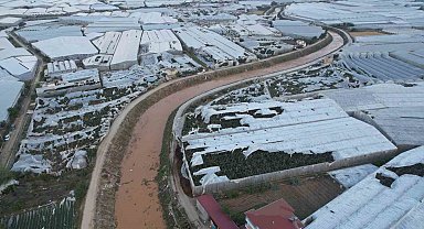 Hortumun yıkıp geçtiği sera sahipleri yaşadıklarını anlattı