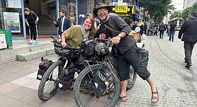İstanbul'dan Tokyo'ya bisikletleriyle yola çıkan İngiliz çift: "Eskişehir'deki insanlar kadar içten gülen kimse yok"