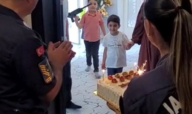 Jandarmadan şehit çocuğuna sürpriz doğum günü