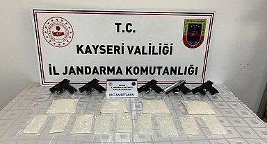 Jandarmadan uyuşturucu tacirine suçüstü: Uyuşturucuyu kombiye saklamışlar