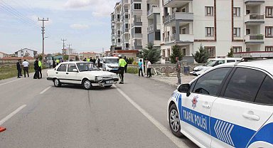 Karaman'da otomobilin çarptığı 7 yaşındaki çocuk yaralandı