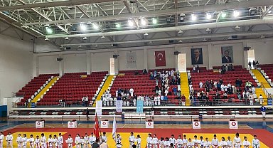 Karaman'da Türk Dil Kupası Judo Şampiyonası başladı