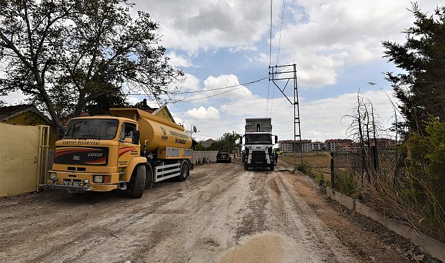 Karatay'da asfalt çalışmaları sürüyor