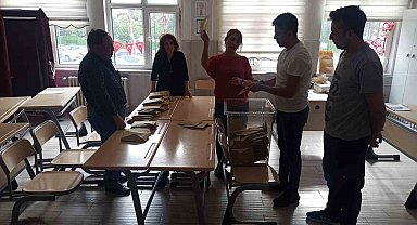 Kayseri'de sandıklar açıldı, sayım başladı