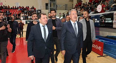 Kayseri'de spor kulüplerine tam destek