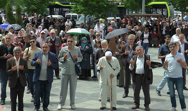Kayserili hacı adayları dualarla uğurlandı
