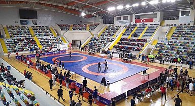 Kırşehir'den okul sporlarında Türkiye derecesi