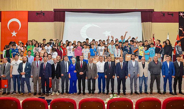 KMÜ'de 'Haydi Gel Spor Yapalım' projesinde sertifikalar verildi