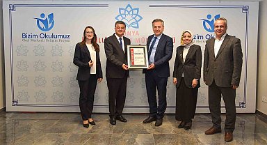 Konya İl Milli Eğitim Müdürü Yiğit kurumlara ISO 45001:2018 belgesini teslim etti