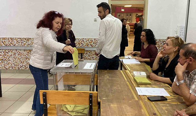 Konya'da 2. tur için oy kullanma işlemi başladı