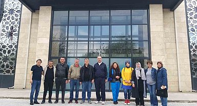 Konya'nın gönüllü öğretmenlerinden İskenderun'daki öğrencilere destek