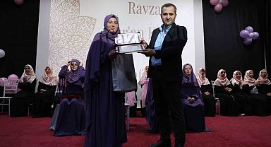 Kur'an-ı Kerim'i ezberlediler, icazetlerini aldılar