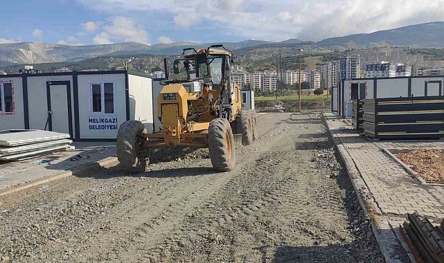 Melikgazi Depremzedelerin Yanında Olmaya Devam Ediyor