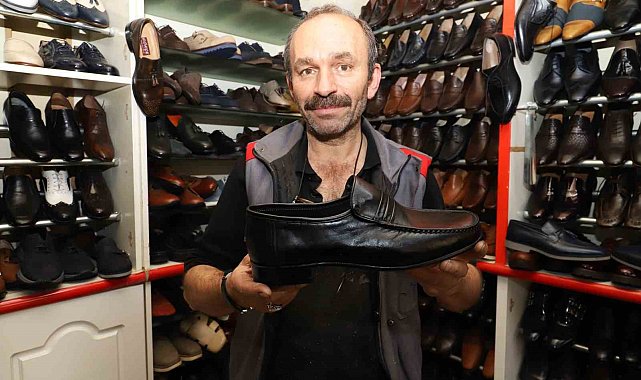 Metin Aydos, 49 yıldır el emeği ayakkabı üretiyor