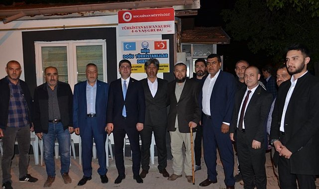 MHP'li Özdemir, Doğu Türkistanlılarla buluştu