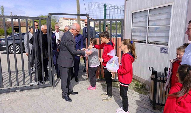 Milli Eğitim Bakan Yardımcı Sadri Şensoy, Çankırı'da öğrencilerle buluştu