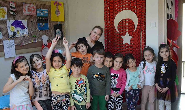 Minik öğrenciler kendilerini ifade etmeyi öğreniyor
