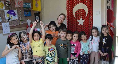 Minik öğrenciler kendilerini ifade etmeyi öğreniyor