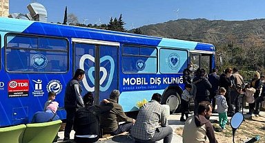 Mobil diş kliniği 3 bin 150 depremzedeye hizmet verdi