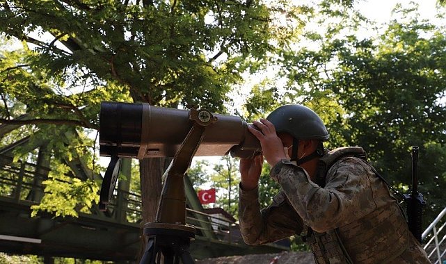 MSB: "Ülkemizden Yunanistan'a ve İran'dan ülkemize yasa dışı yollarla geçmeye çalışan 8 kişi yakalandı"