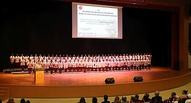 NEVÜ'lü hemşire adayları üniformalarını giydi