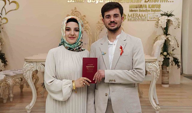 Nişan gecelerinin sabahında depreme yakalanan çiftin nikahını Başkan Kavuş kıydı