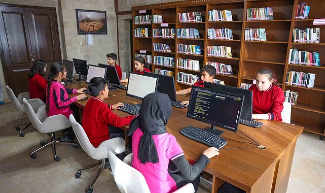 Öğrencilerden Paşa Konağı Halk Kütüphanesi'ne yoğun ilgi
