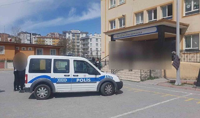 Ortaokul öğrencisi para istediği kız öğrenciyi bıçakladı