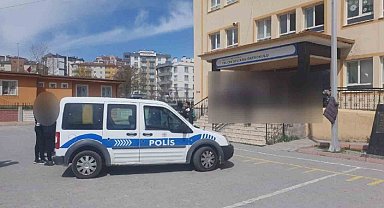 Ortaokul öğrencisi para istediği kız öğrenciyi bıçakladı