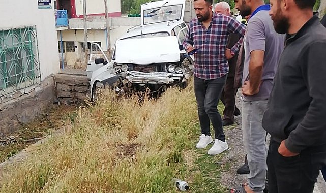 Otomobil yoldan çıktı: 2 Yaralı